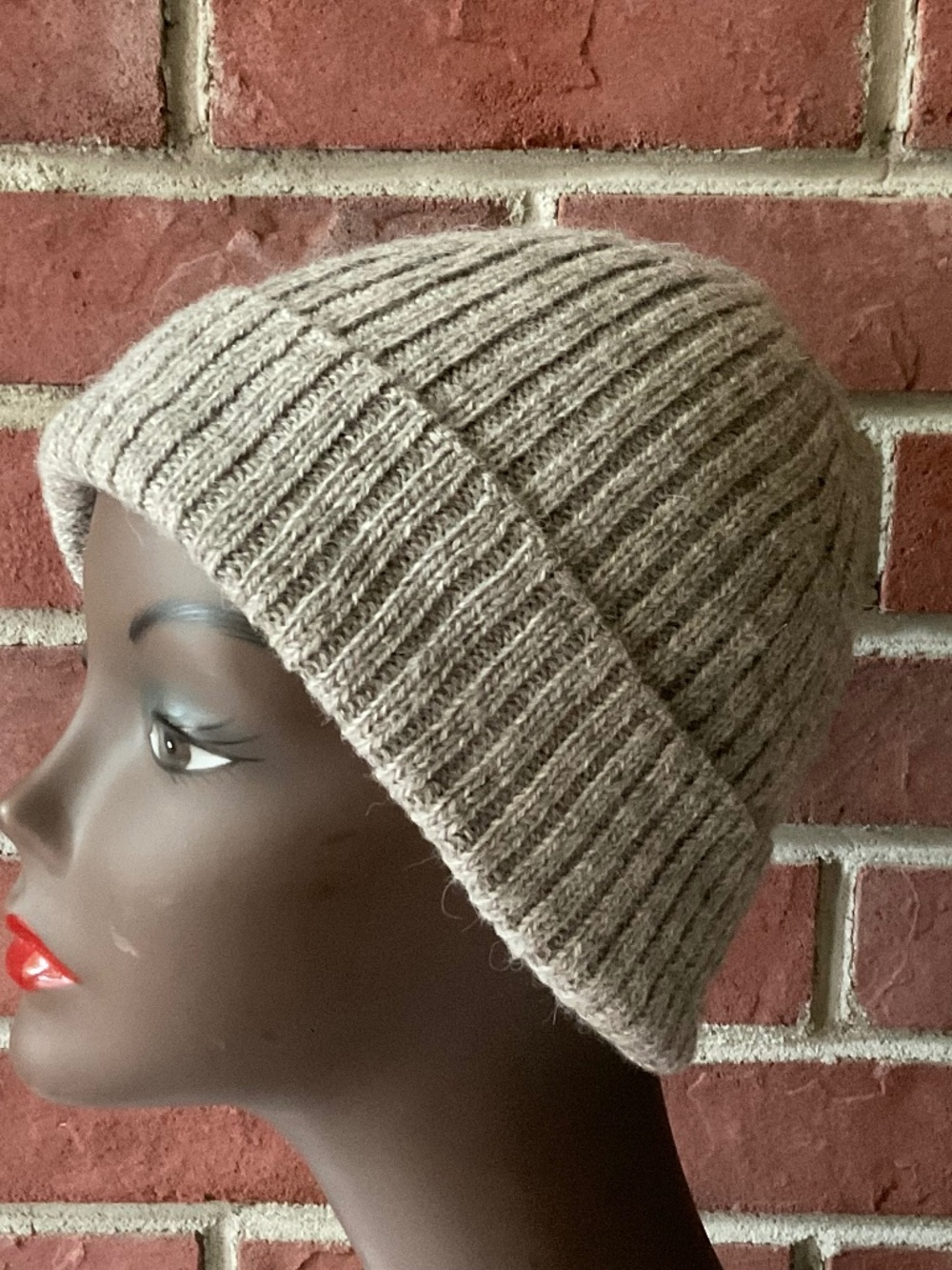 IOAN Quiet Luxury Alpaca Knit Ribbed Cuffed Grey Beanie O/S NWOT Made in Peru